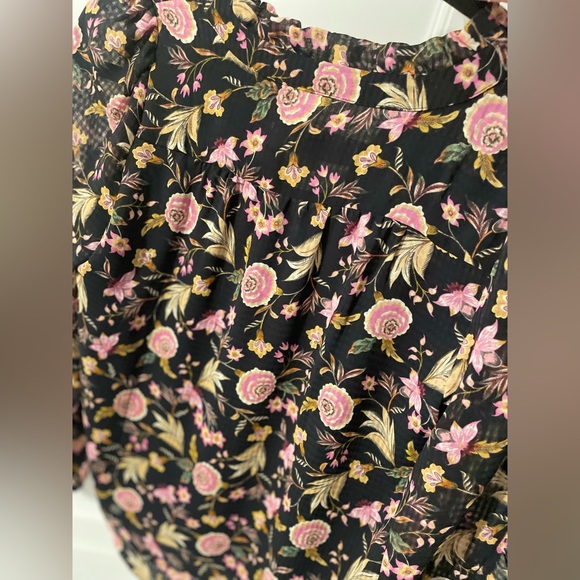 Brand New LOFT blouse - Picture 4 of 8